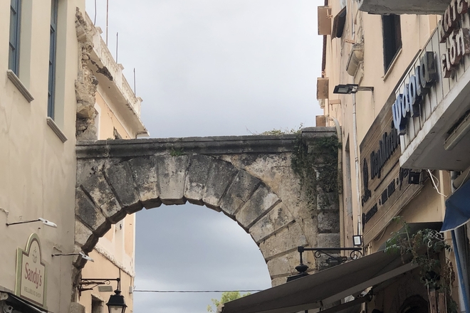 Porta Guora